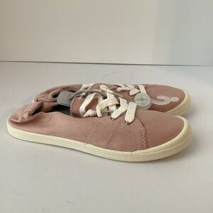 MAURICES: Mariah scrunch back sneaker,  blush pink size 9
